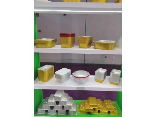 Aluminum food box products and complete sets of machinery